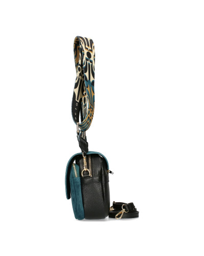 Bag with interchangeable flaps