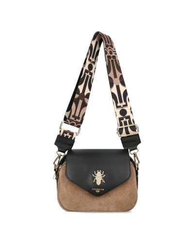 Bag with interchangeable flaps