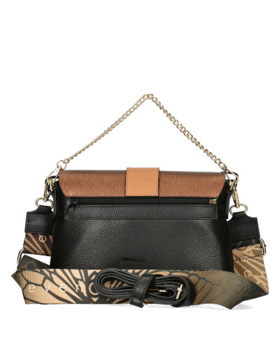 Wing bag with two interchangeable flaps