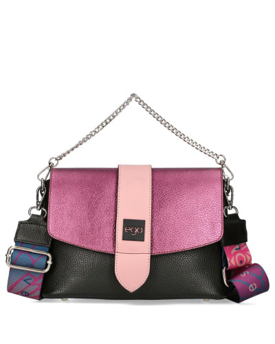 Wing bag with two interchangeable flaps