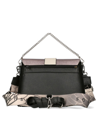 Wing bag with two interchangeable flaps