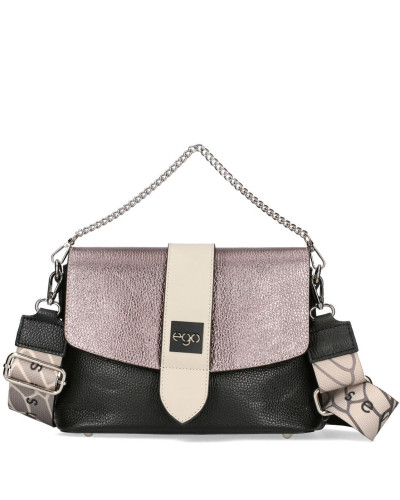 Wing bag with two interchangeable flaps