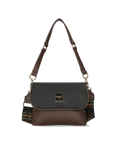 Messenger bag with interchangeable flaps