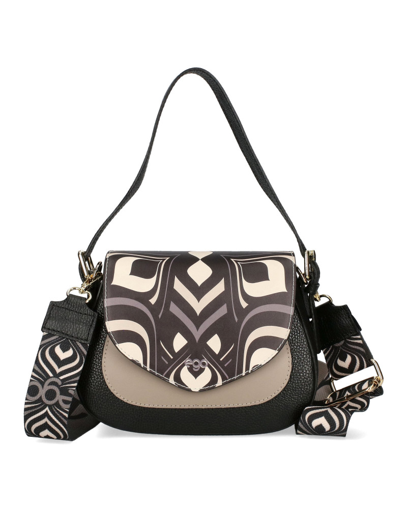 Bag with two interchangeable flaps