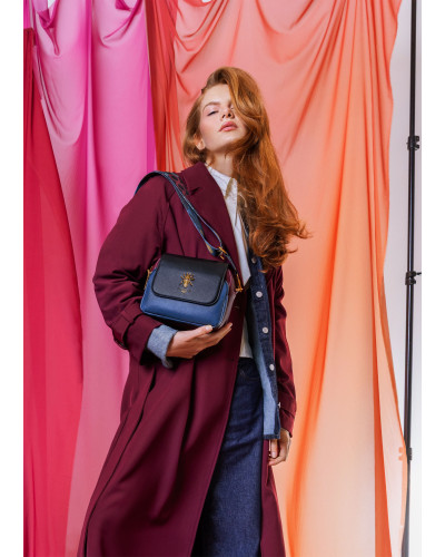 Small bag with interchangeable flaps