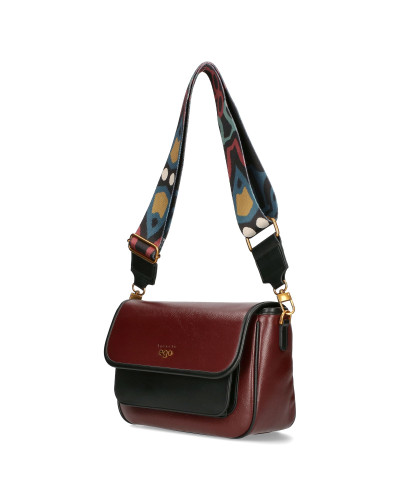 Small bag with a flap