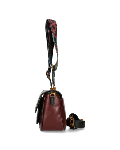 Small bag with a flap