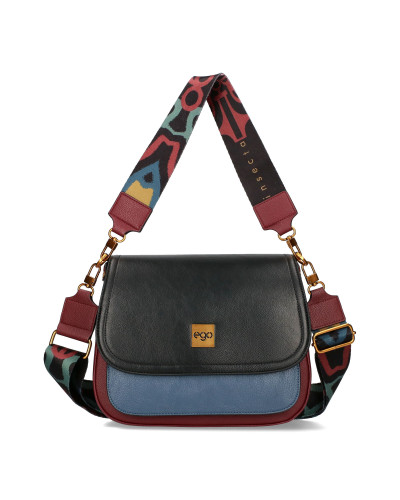 Messenger bag with two interchangeable flaps