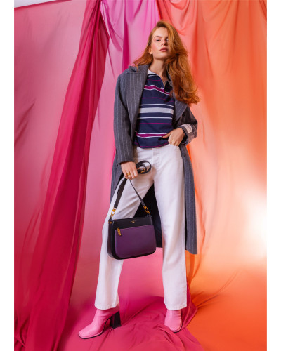 Messenger bag with two interchangeable flaps