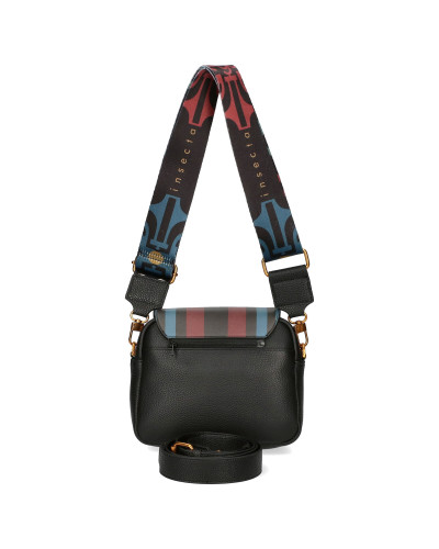 Bag with interchangeable flaps