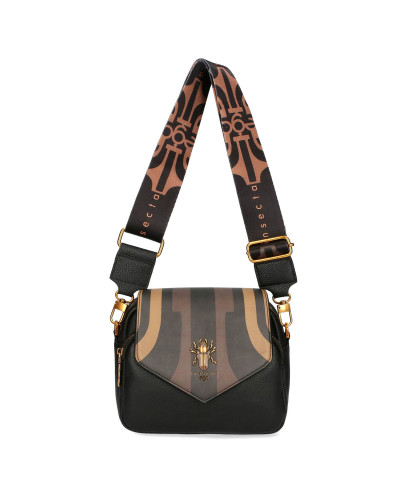 Bag with interchangeable flaps