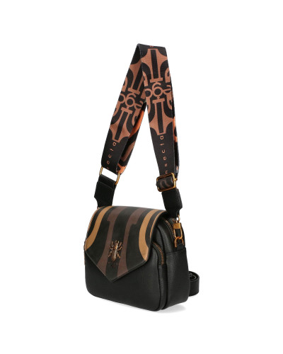 Bag with interchangeable flaps