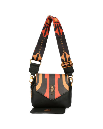 Bag with interchangeable flaps