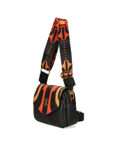 Bag with interchangeable flaps