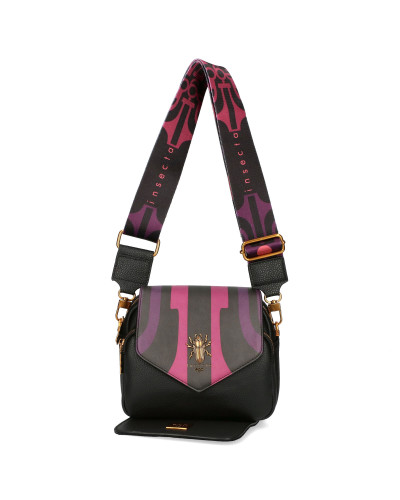 Bag with interchangeable flaps