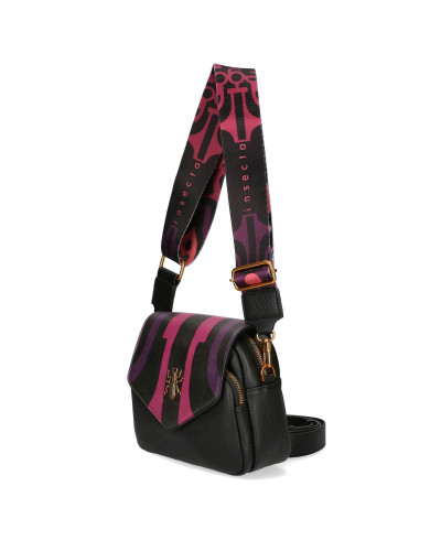 Bag with interchangeable flaps