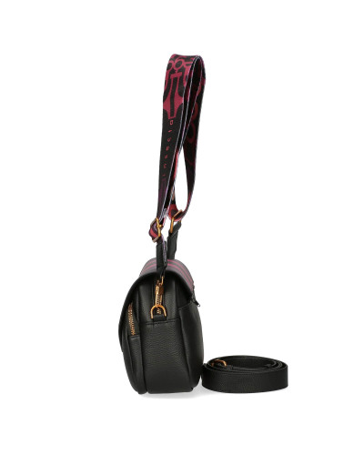 Bag with interchangeable flaps