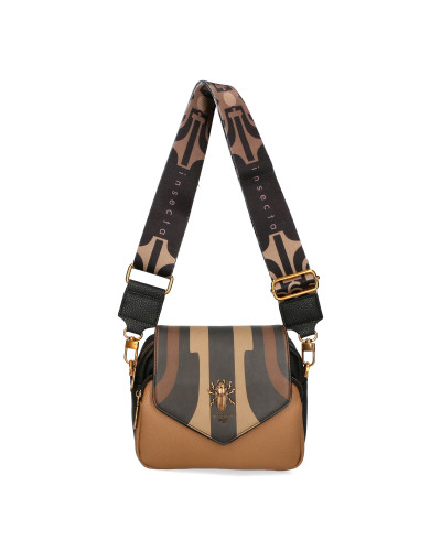 Bag with interchangeable flaps