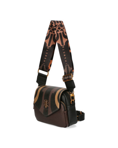 Bag with interchangeable flaps