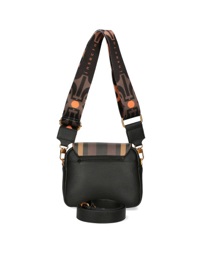 Bag with interchangeable flaps