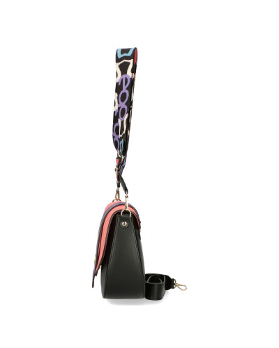 Women's handbag with two interchangeable flaps