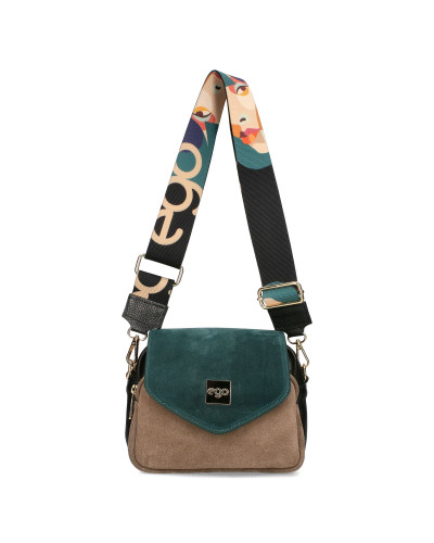 Bag with interchangeable flaps