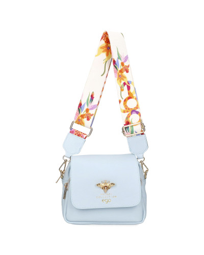 蜂の入ったバッグ