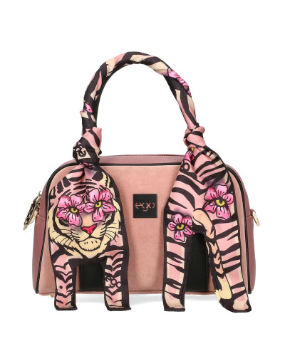 A medium-sized trunk