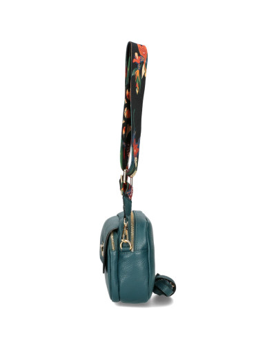 Bag with a bee