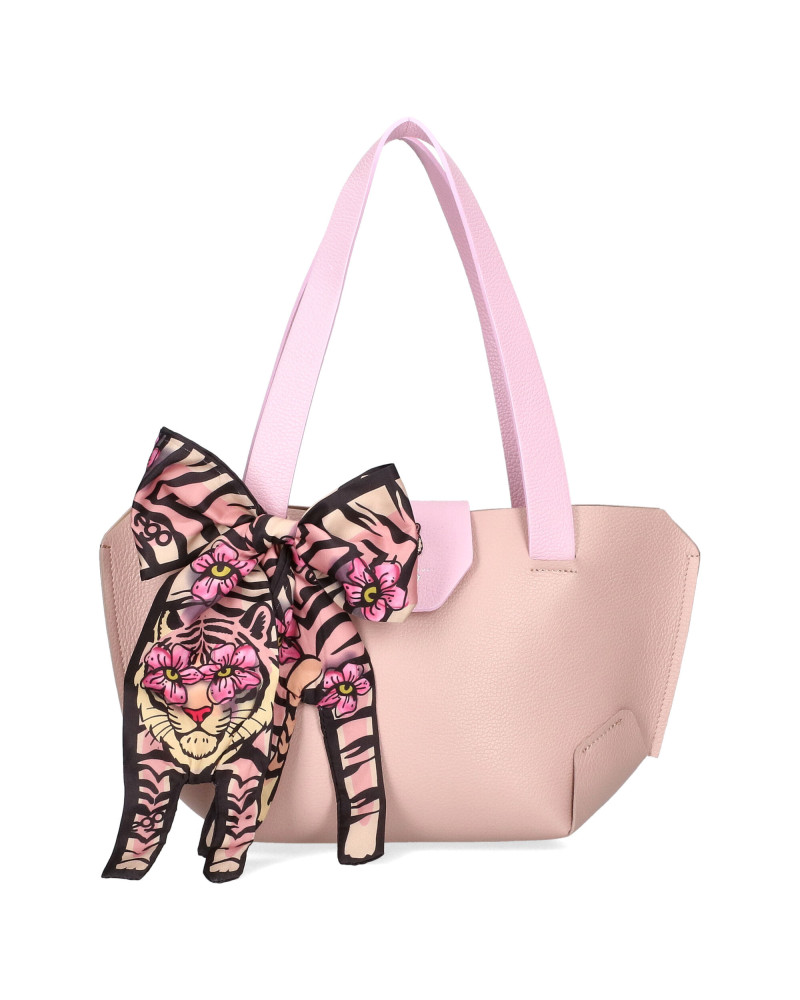 Medium-sized handbag with an inner pouch