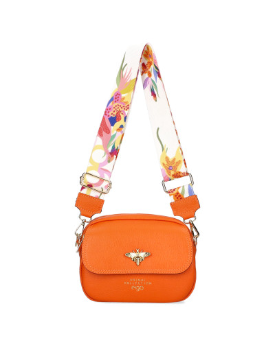 Bag with a bee