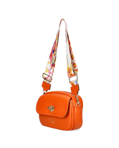 Bag with a bee