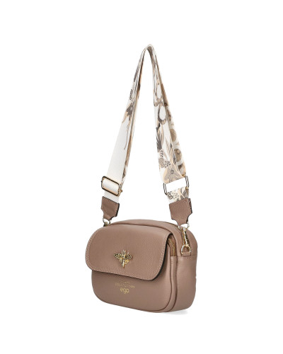Bag with a bee