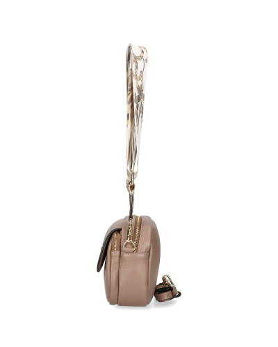 Bag with a bee