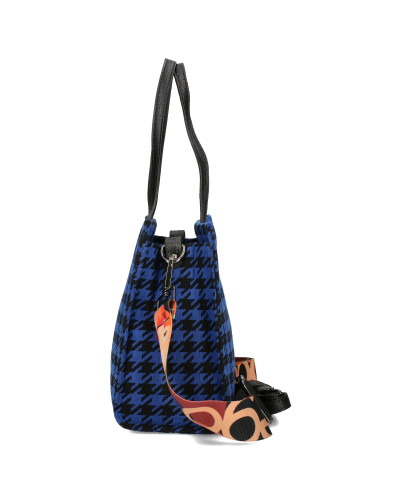 Medium-sized bag in houndstooth pattern