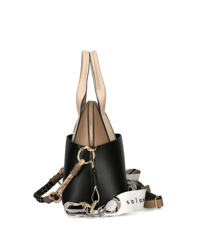 Bag with three straps