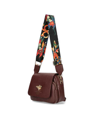 Small leather bag with a bee